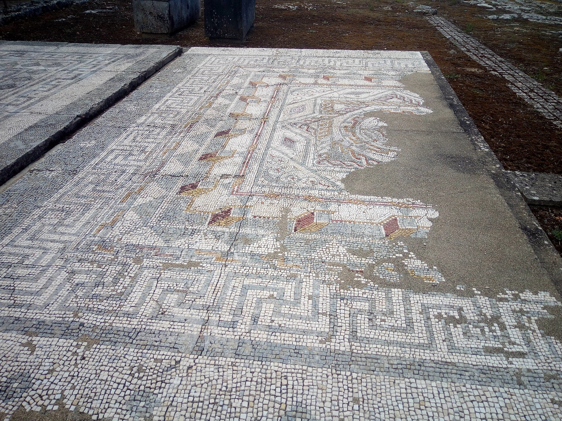 Mosaico romano nas ruínas de Conímbriga
